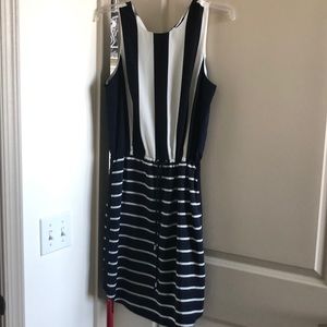 Vince Camuto dress Size 4